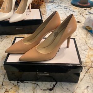 Nude Nine West Pumps. Never Worn.